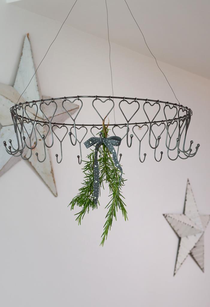 Herb Heart Hanging Rack