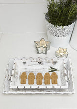 Trays - White scalloped edge with heart detailing