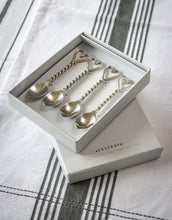 Twisted Heart Teaspoon Set